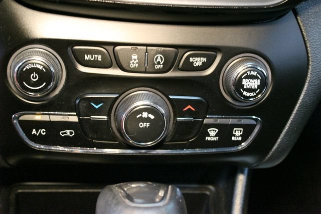 2019 Jeep Cherokee Sport