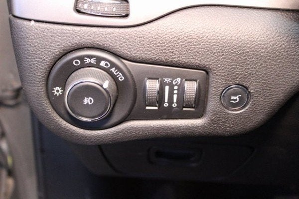 2019 Jeep Cherokee Overland