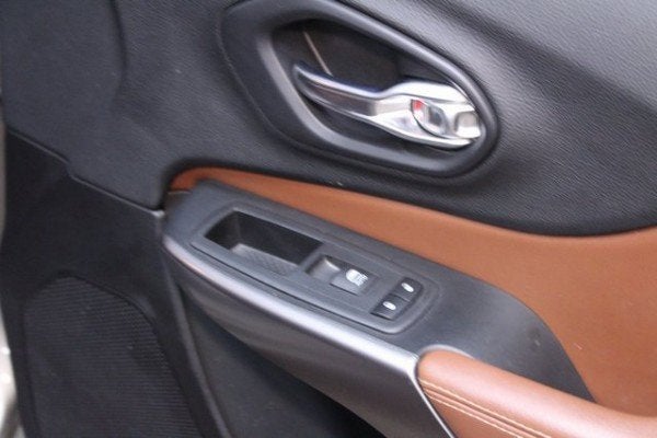 2019 Jeep Cherokee Overland