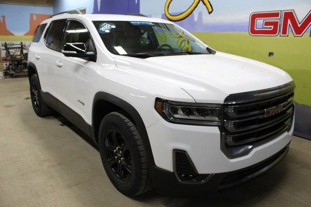 2023 GMC Acadia AT4