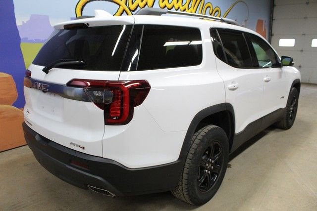 2023 GMC Acadia AT4