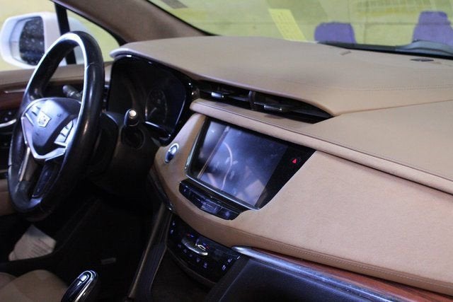 2017 Cadillac XT5 Platinum AWD