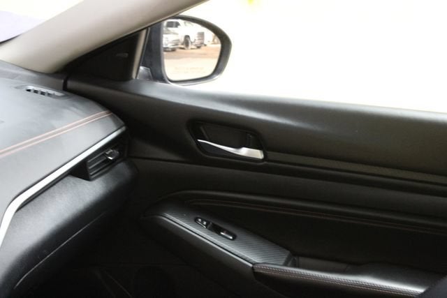 2022 Nissan Altima SR FWD