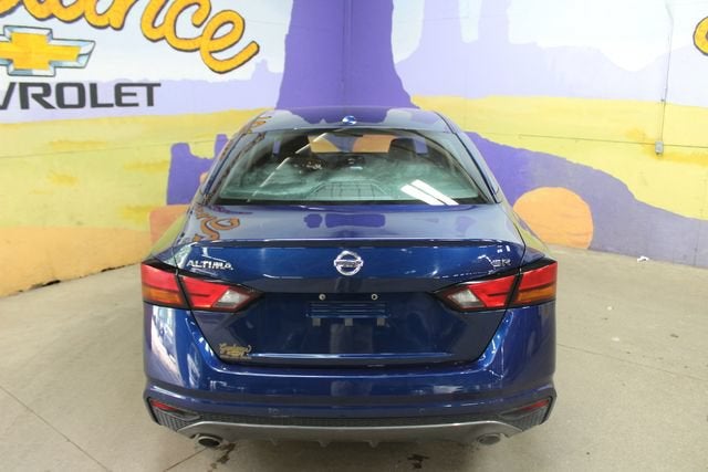 2022 Nissan Altima SR FWD