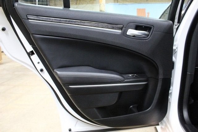 2022 Chrysler 300 Touring L