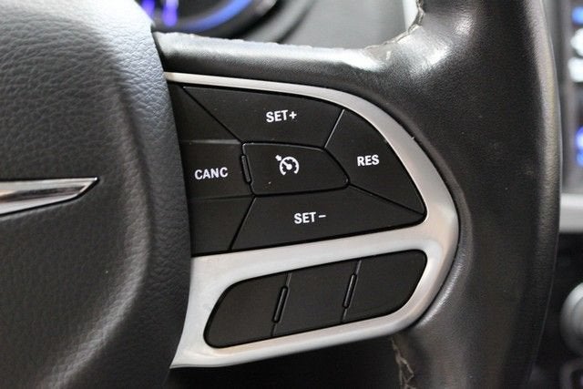 2022 Chrysler 300 Touring L