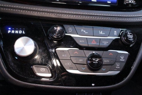 2022 Chrysler Pacifica Touring