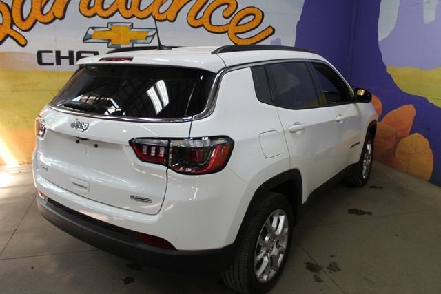 2023 Jeep Compass Latitude Lux FWD