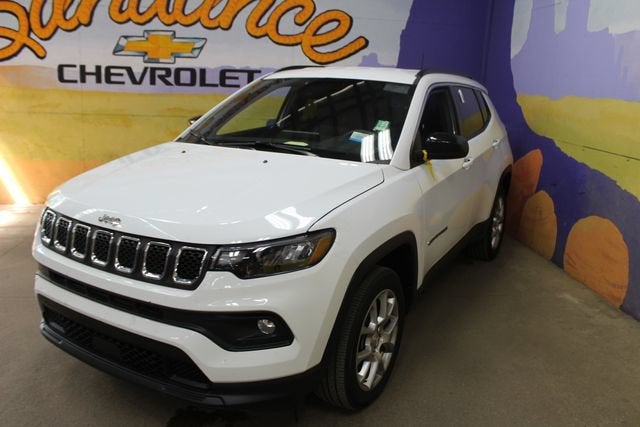 2023 Jeep Compass Latitude Lux FWD