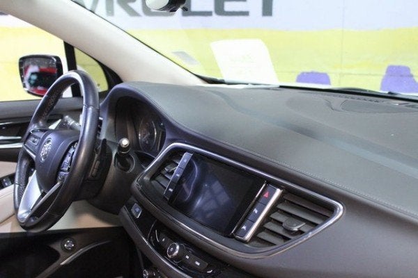 2022 Buick Enclave Essence