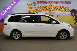 2017 Toyota Sienna LE Auto Access Seat