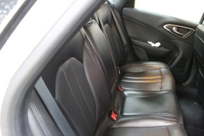 2016 Chrysler 200 C Platinum