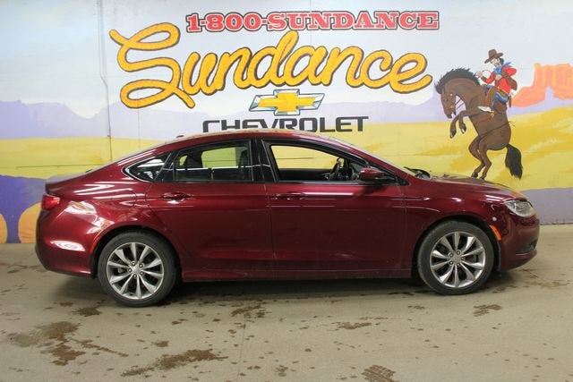 2016 Chrysler 200 S
