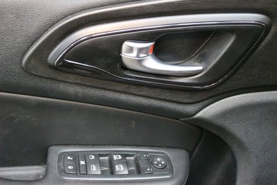 2016 Chrysler 200 S