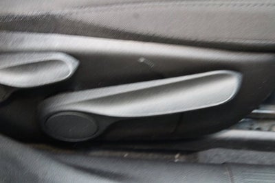 2016 Chrysler 200 LX