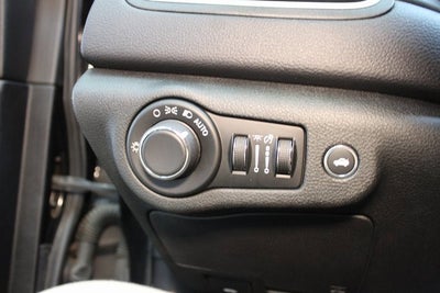 2016 Chrysler 200 LX