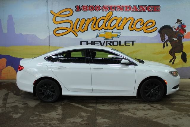 2016 Chrysler 200 LX