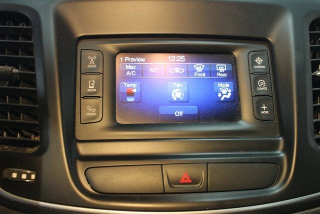 2016 Chrysler 200 LX