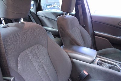 2016 Chrysler 200 LX