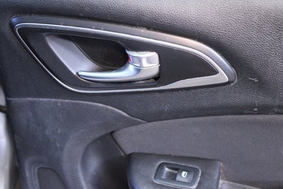 2016 Chrysler 200 LX