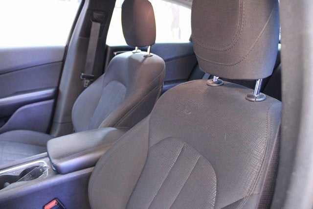 2016 Chrysler 200 LX