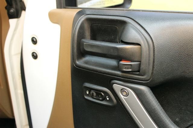 2017 Jeep Wrangler Unlimited Sahara 4x4