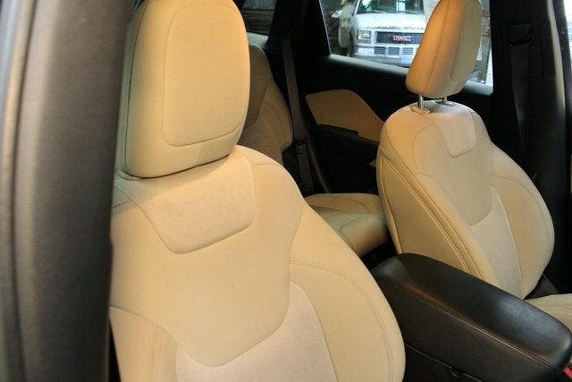 2017 Jeep Cherokee Sport