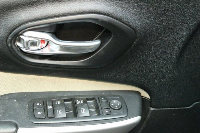 2017 Jeep Cherokee Sport