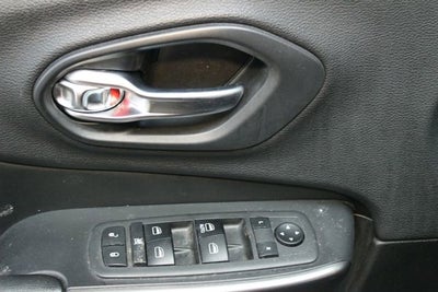 2019 Jeep Cherokee Sport