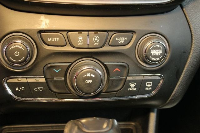 2019 Jeep Cherokee Sport