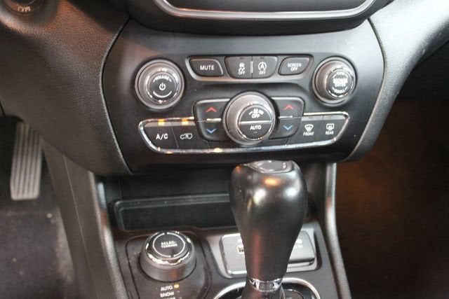 2023 Jeep Cherokee Altitude Lux 4x4