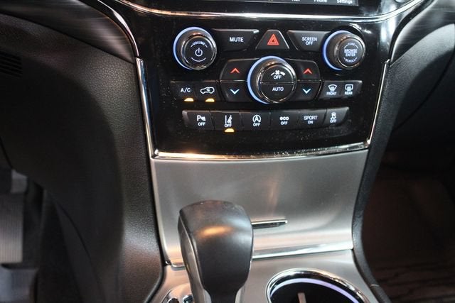 2021 Jeep Grand Cherokee Laredo X 4x4