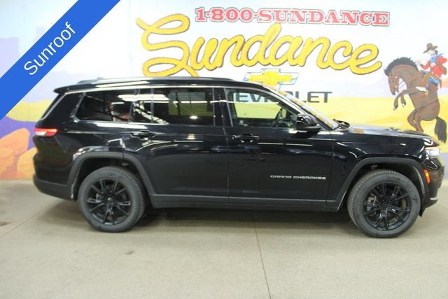 2022 Jeep Grand Cherokee L Laredo