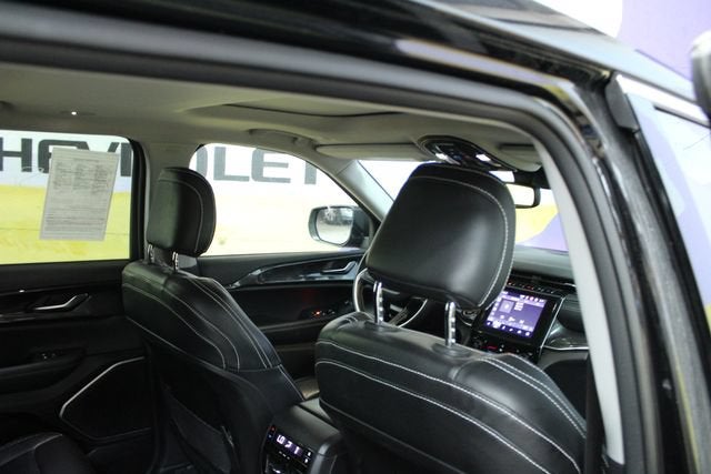 2022 Jeep Grand Cherokee L Laredo