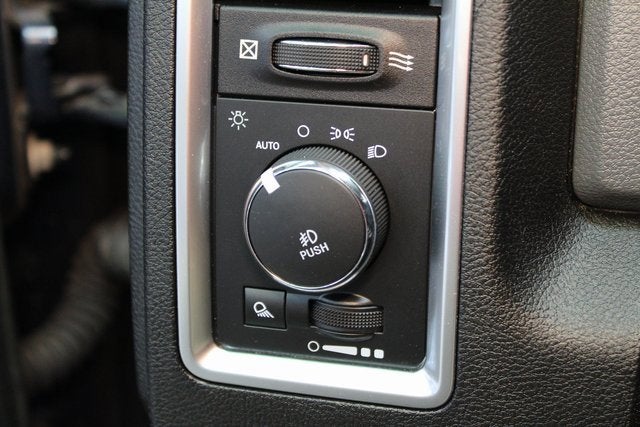 2020 RAM 1500 Classic SLT