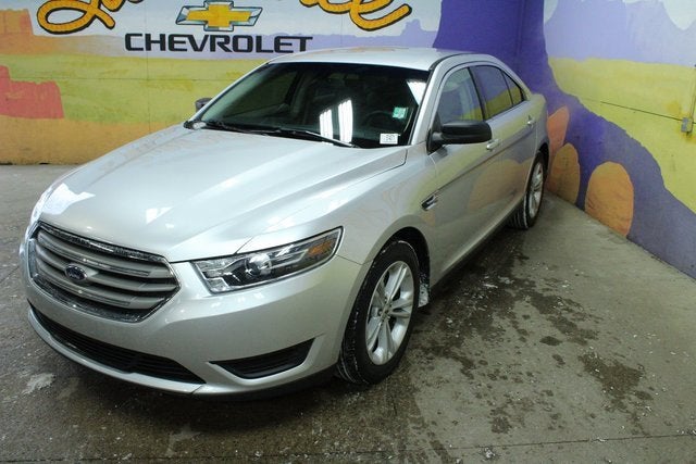 2017 Ford Taurus SE