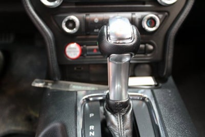 2017 Ford Mustang V6