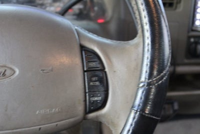 2001 Ford Super Duty F-350 DRW XL