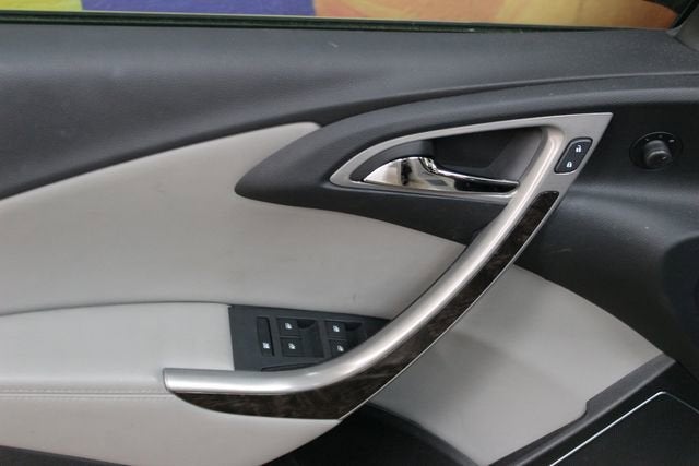 2017 Buick Verano Convenience 1