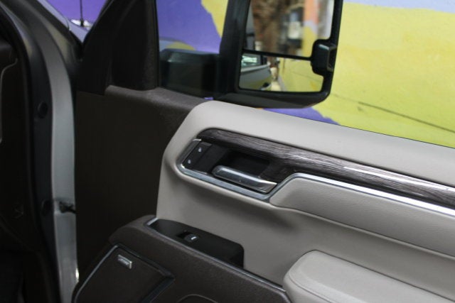 2025 Chevrolet Silverado 1500 LTZ - Photo 11