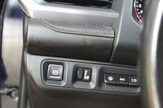 2021 GMC Acadia AT4