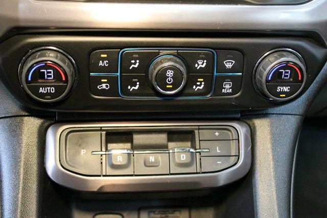 2022 GMC Acadia AT4