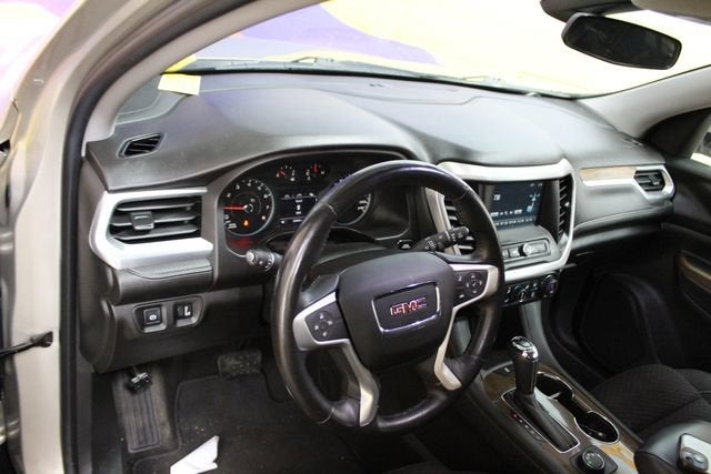 2017 GMC Acadia SLE