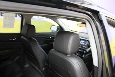 2022 GMC Acadia SLT