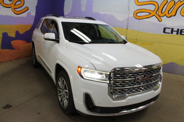 2023 GMC Acadia Denali
