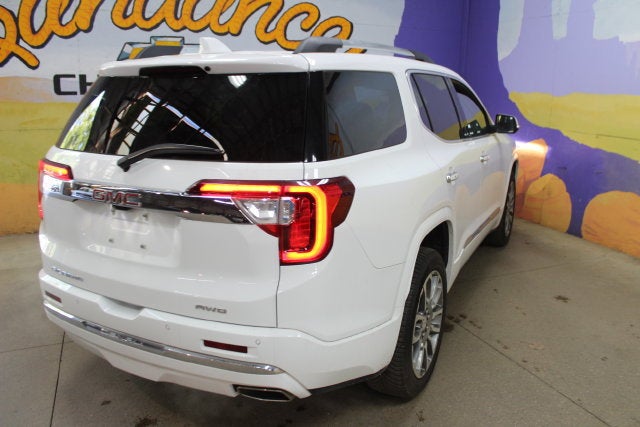 2023 GMC Acadia Denali