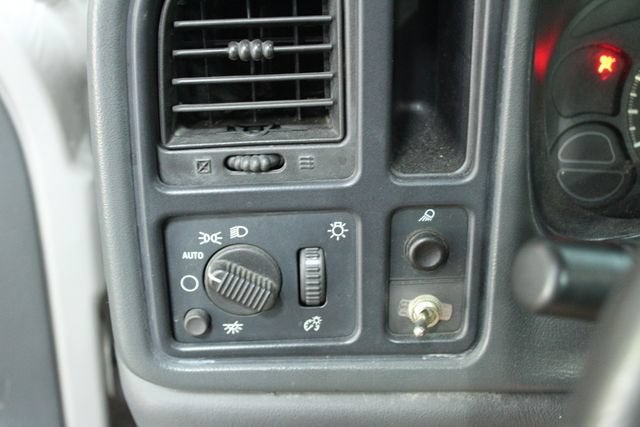 2005 GMC Sierra 1500 Work Truck