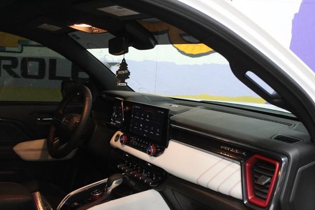 2025 GMC Canyon AT4