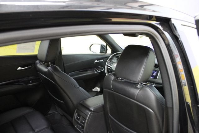 2022 Cadillac XT4 Luxury