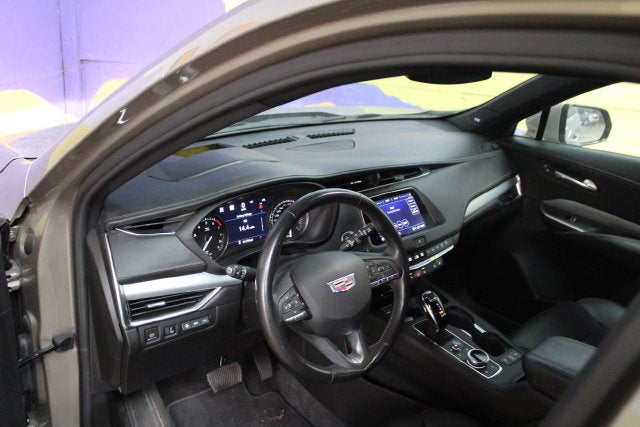2023 Cadillac XT4 AWD Premium Luxury